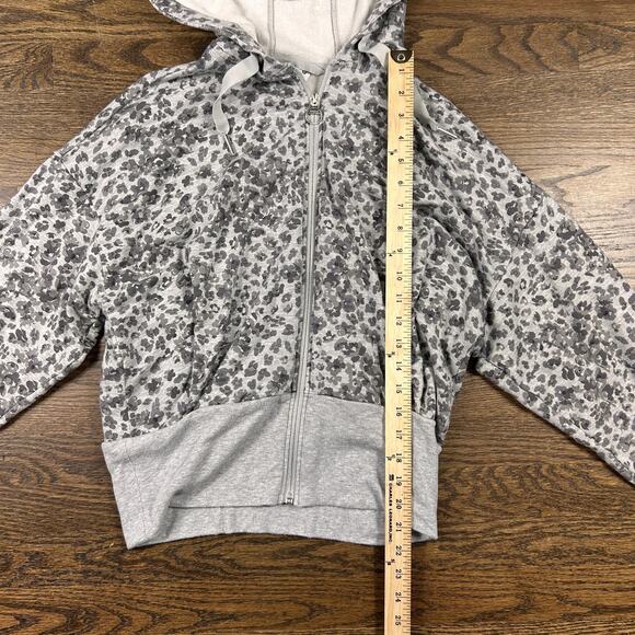 Athleta Hoodie Womens Small Gray Animal Print Full Zip Thumbholes Pullover Top - Picture 6 of 8